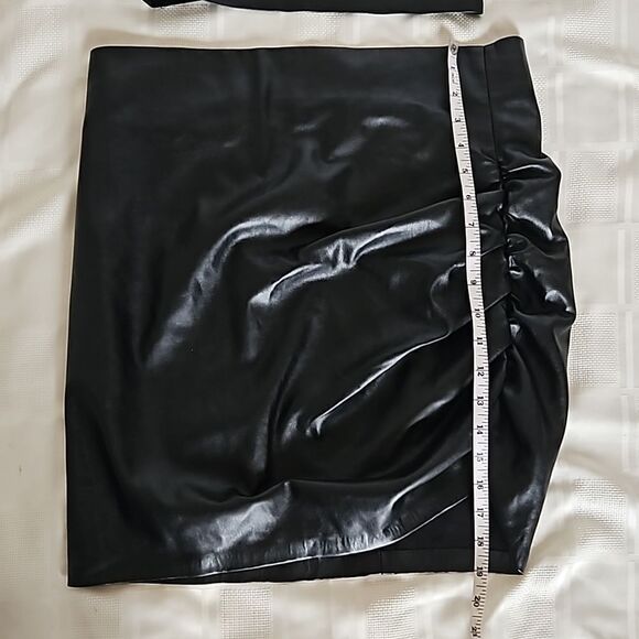 Zara Women's Faux Leather 2-Piece Crop Top & Side Ruffled Mini Skirt Black M/L - Picture 9 of 16